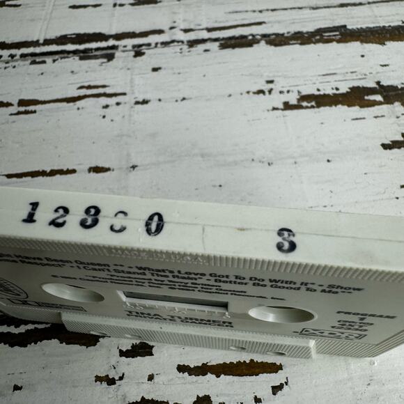 Tina Turner Private Dance 1984 Cassette Tape Capitol Records Vintage Country - Picture 3 of 7